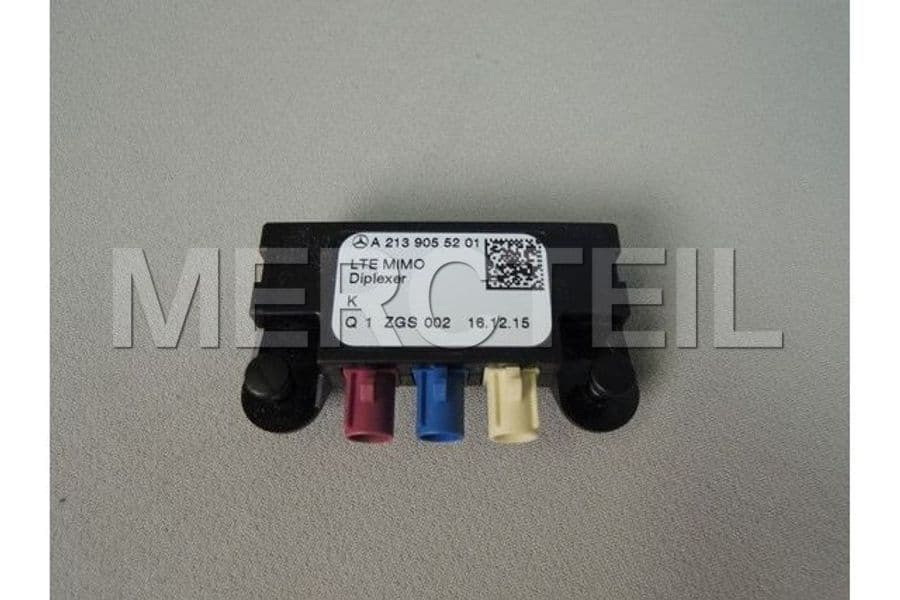 Buy the spare part Mercedes-Benz A2139055201 duplexer