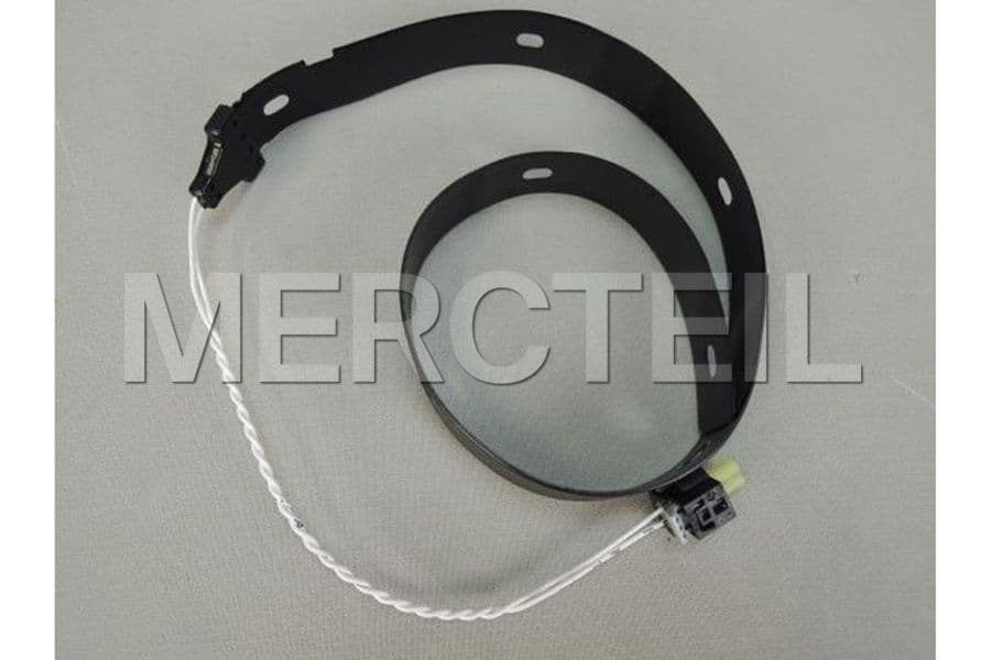 Buy the spare part Mercedes-Benz A2139058001 rear switching module