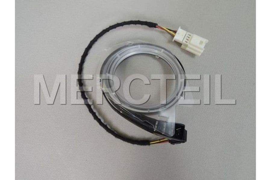 Buy the spare part Mercedes-Benz A2139060802 interior light