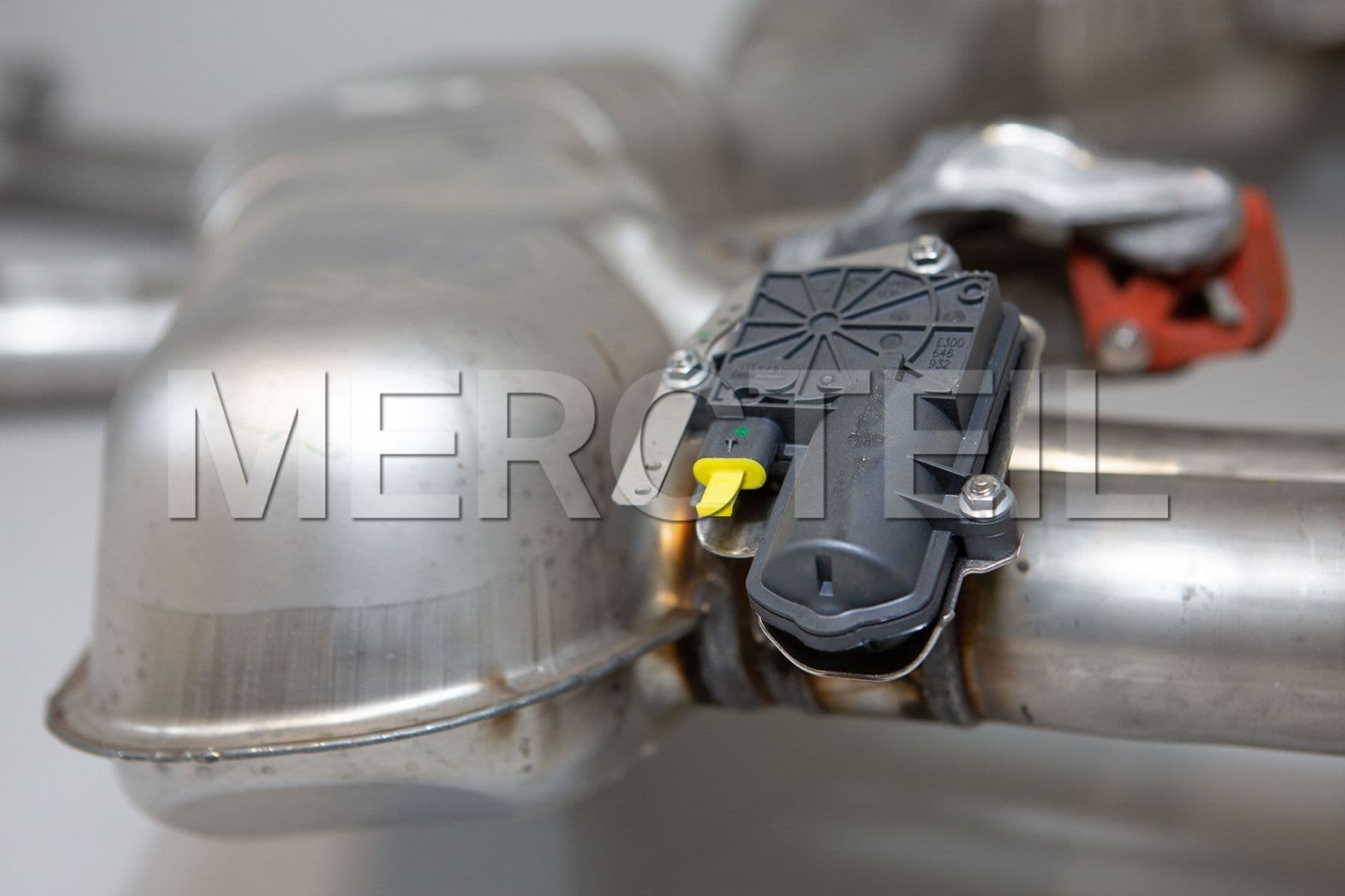 Buy the spare part MercedesBenz A2174900421 exhaust gas line