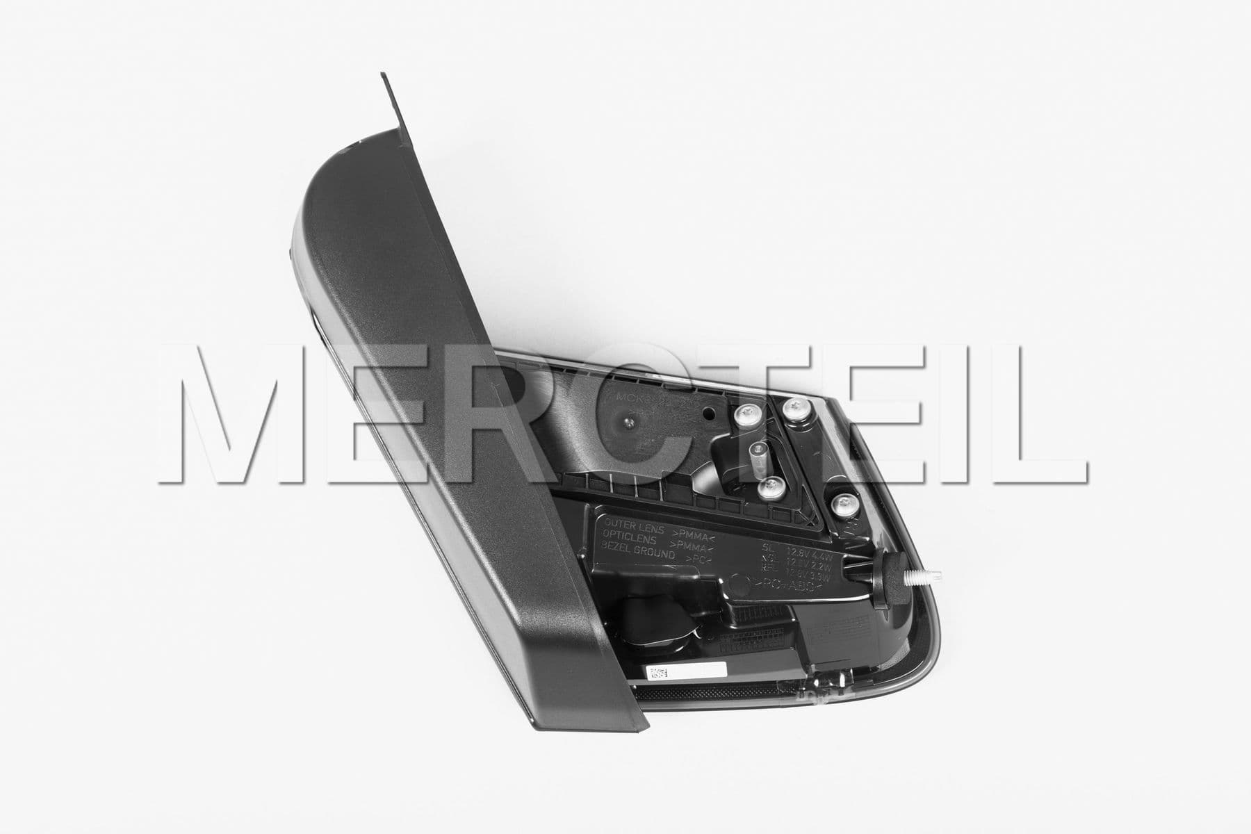 A2179068600 MERCEDES-BENZ REAR LAMP COMBINATION