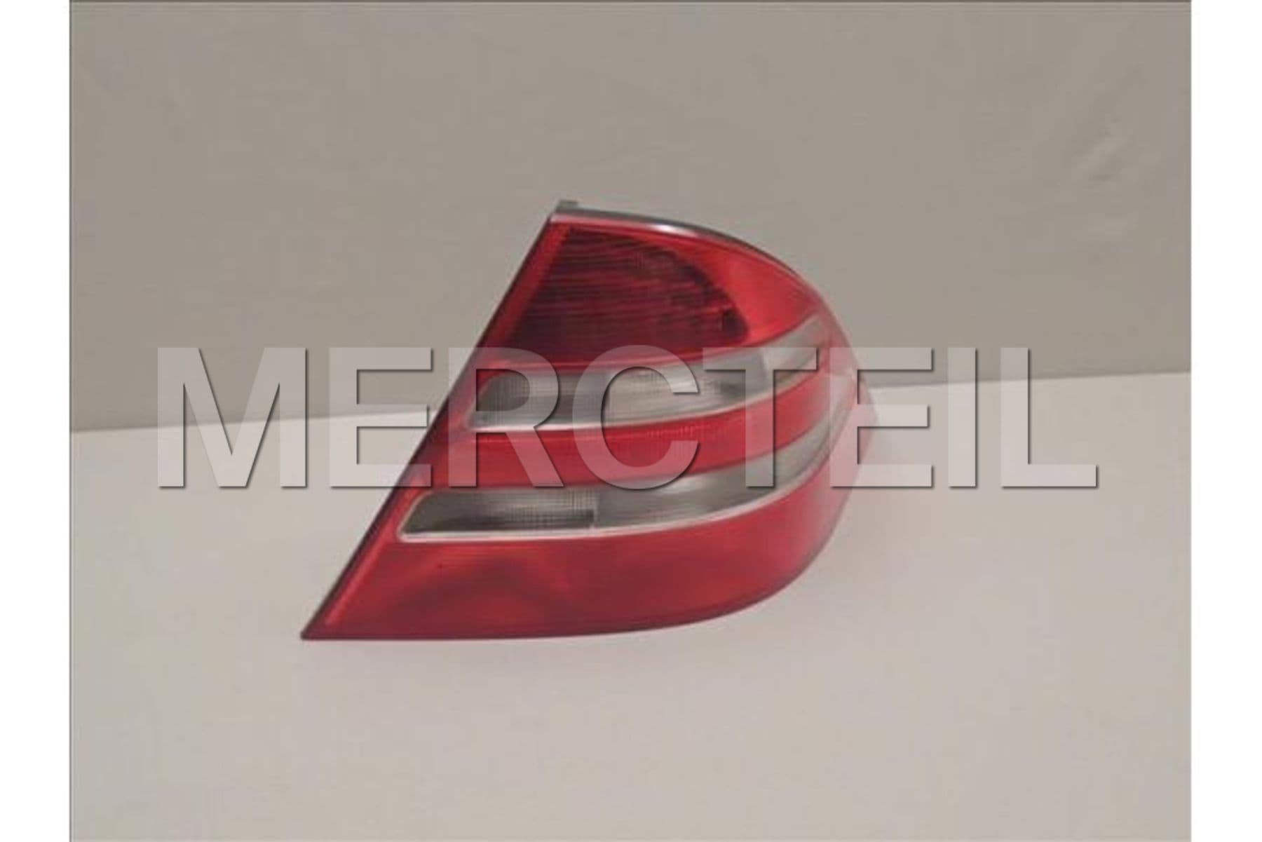 A2208200264 MERCEDES-BENZ TAIL LAMP