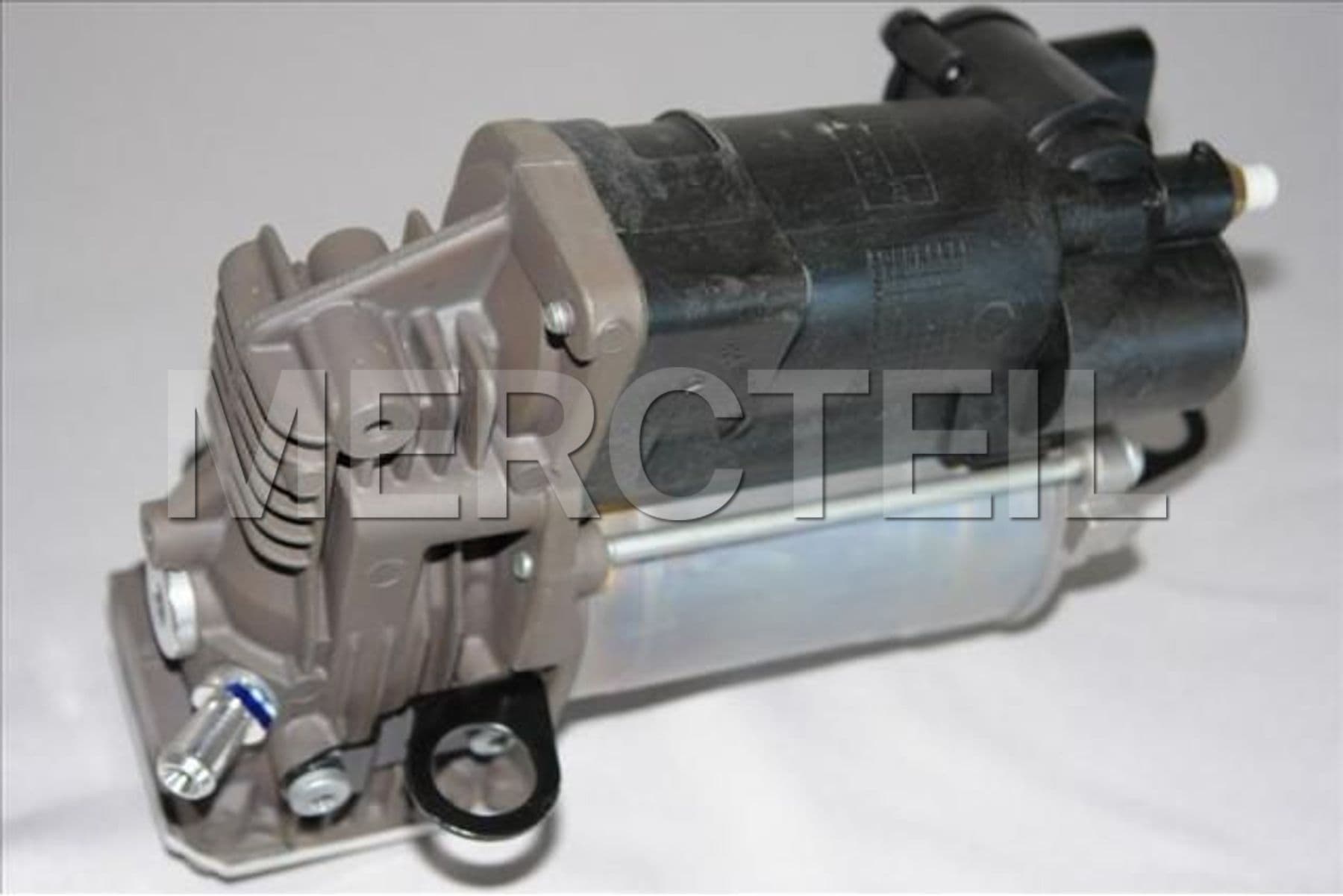 A2213201704 MERCEDES-BENZ COMPRESSOR