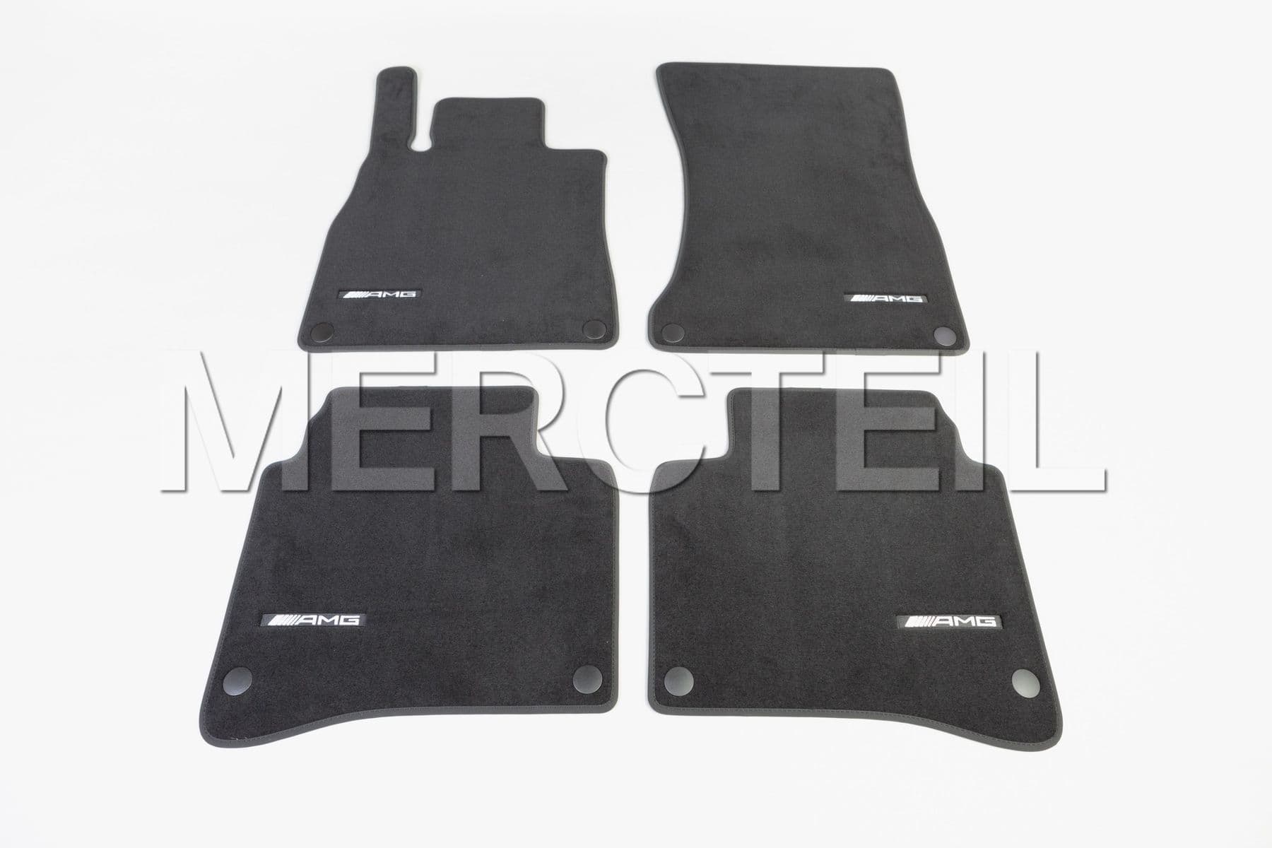 Kaufen Sie das Ersatzteil Mercedes-Benz A22268051059F87 fussmatte ＭＯＭＯステアリングモデル０７レザー