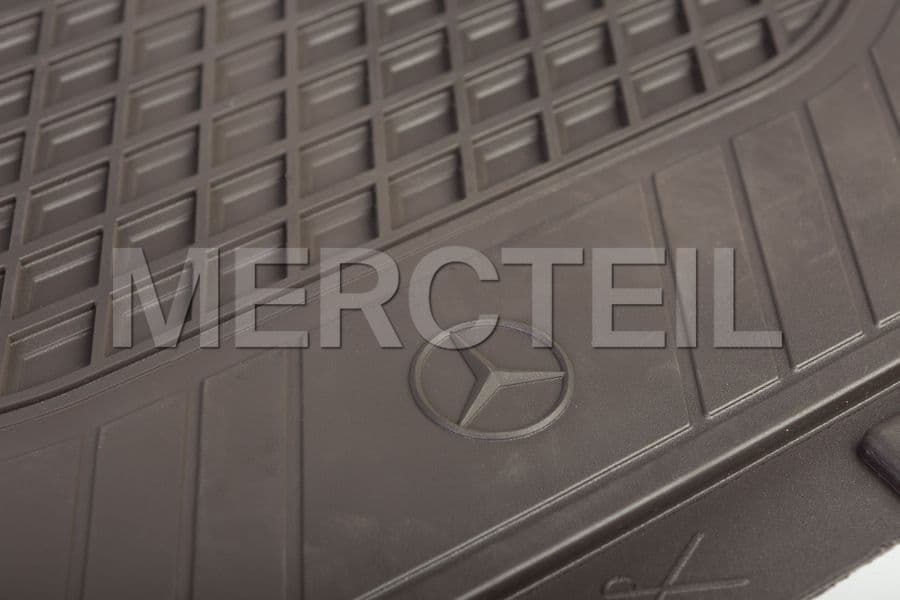 Kaufen Sie das Ersatzteil Mercedes-Benz A22268076058U51 fussmatte