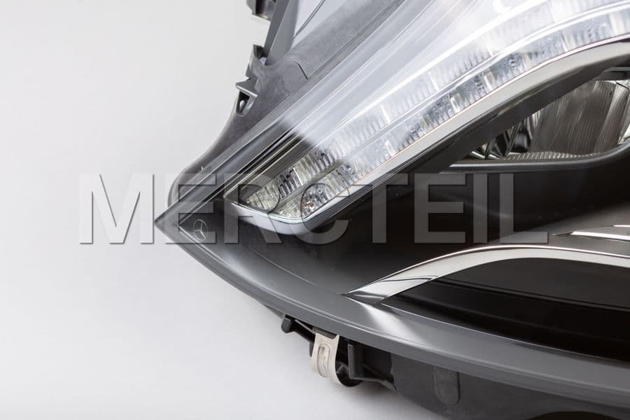 Buy the spare part Mercedes-Benz A2228207961 headlamp unit