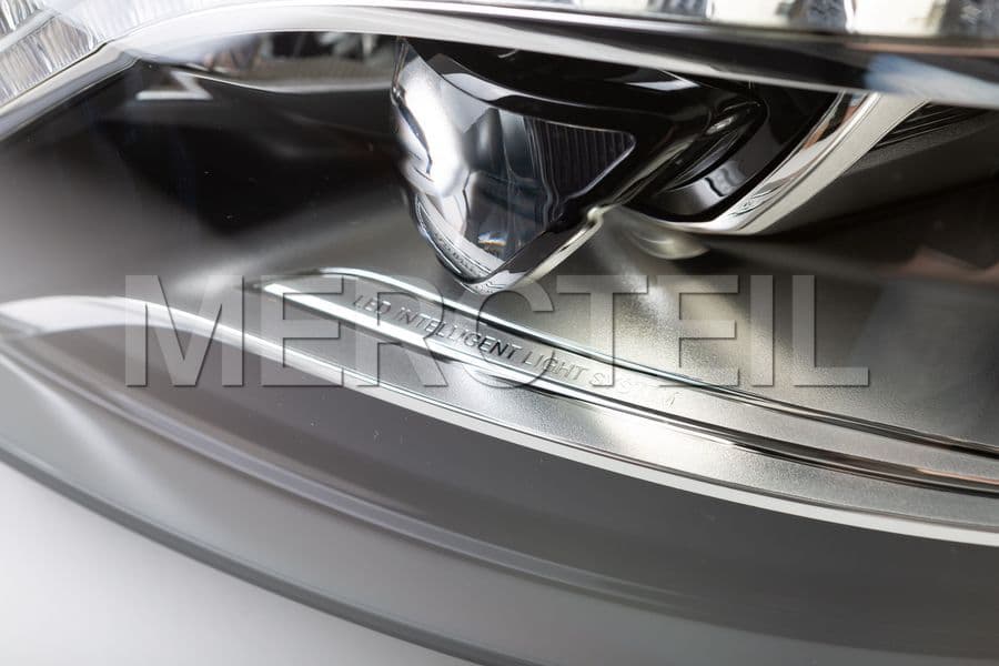 Buy the spare part Mercedes-Benz A2228207961 headlamp unit