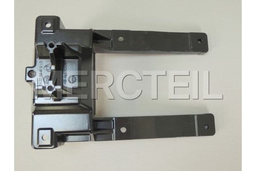 Buy the spare part Mercedes-Benz A2228400016 reinforcement