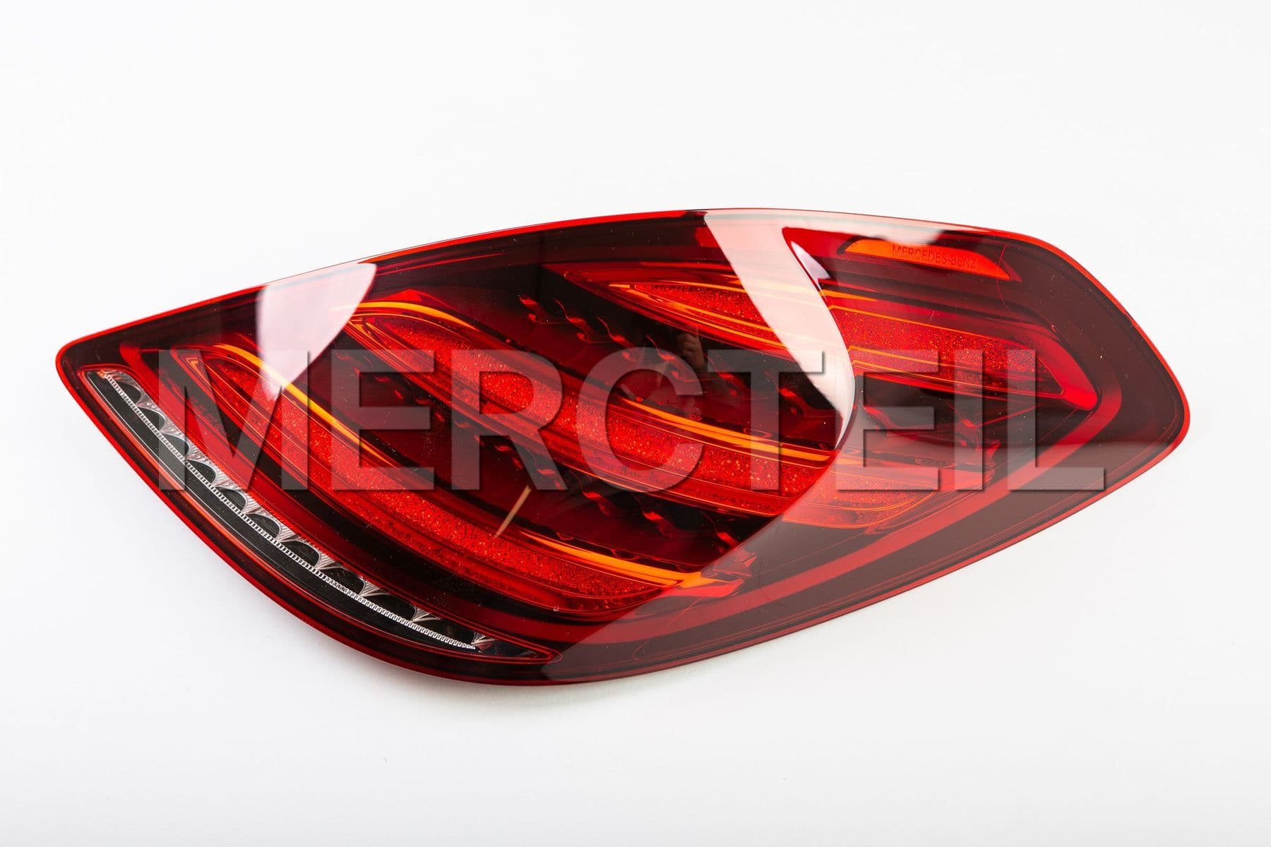 A2229067004 MERCEDES-BENZ REAR LAMP COMBINATION