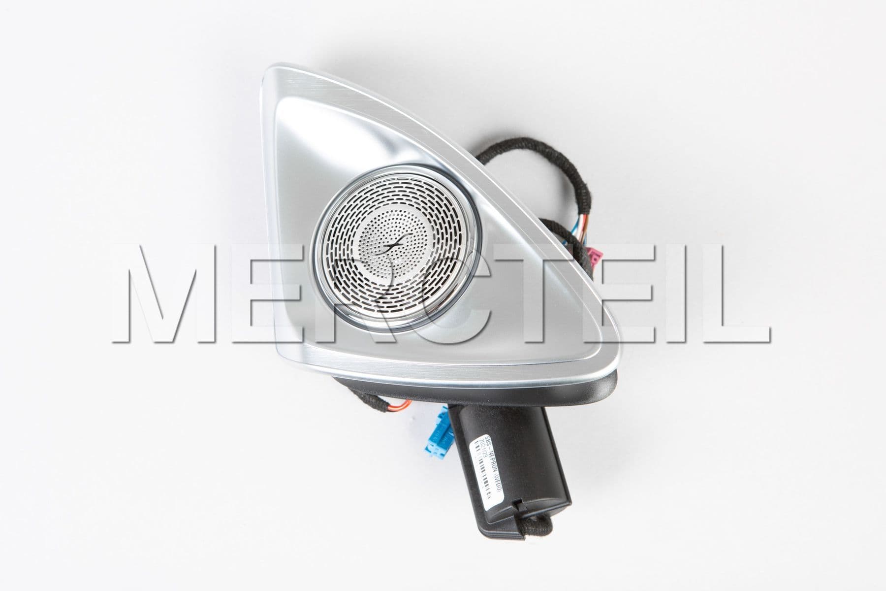 Buy the spare part Mercedes-Benz A22372077032C41 cover trim