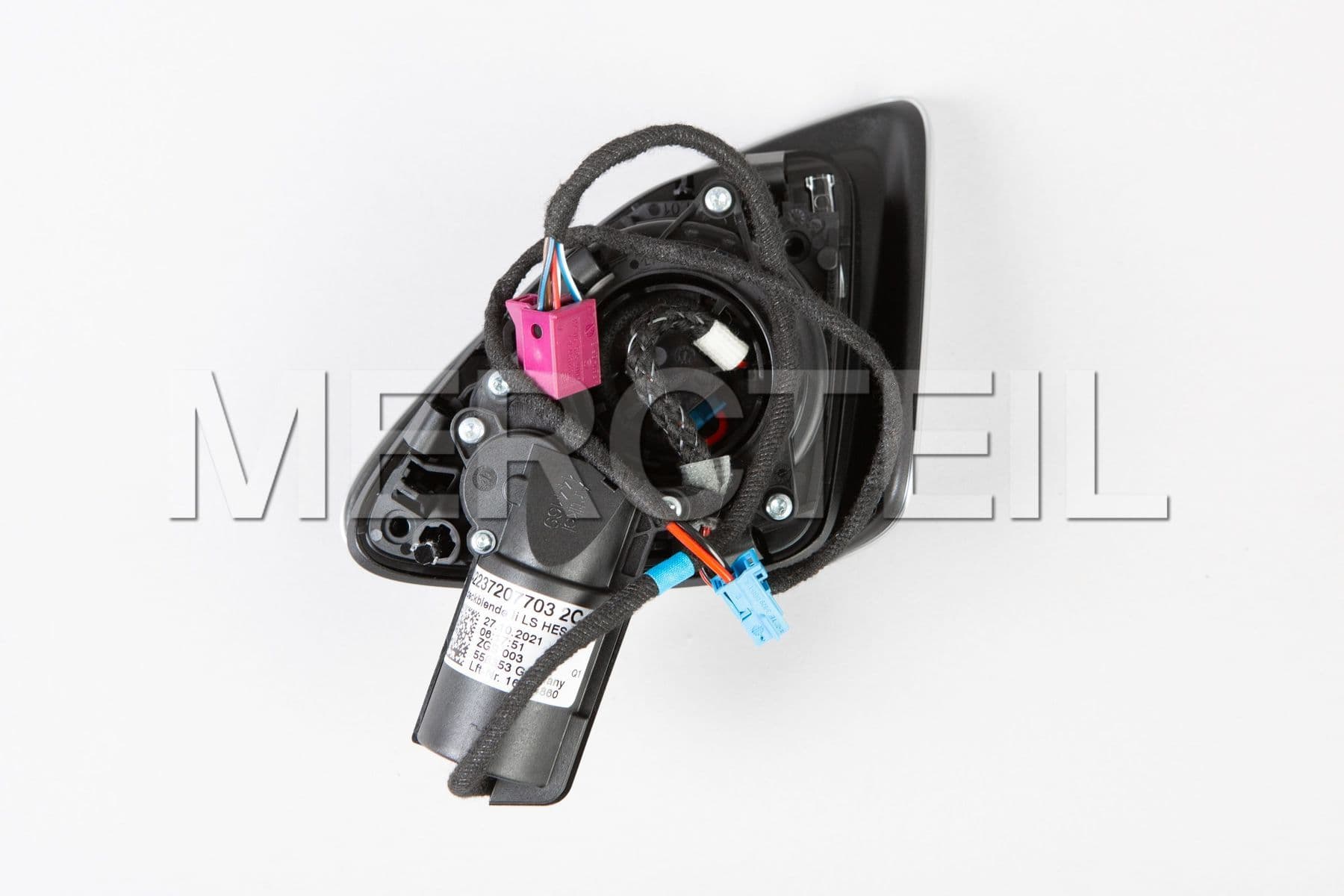 Buy the spare part Mercedes-Benz A22372077032C41 cover trim