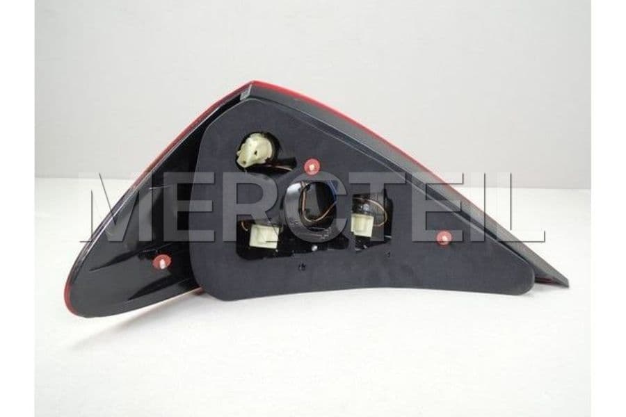 Buy the spare part Mercedes-Benz A2308200864 tail lamp