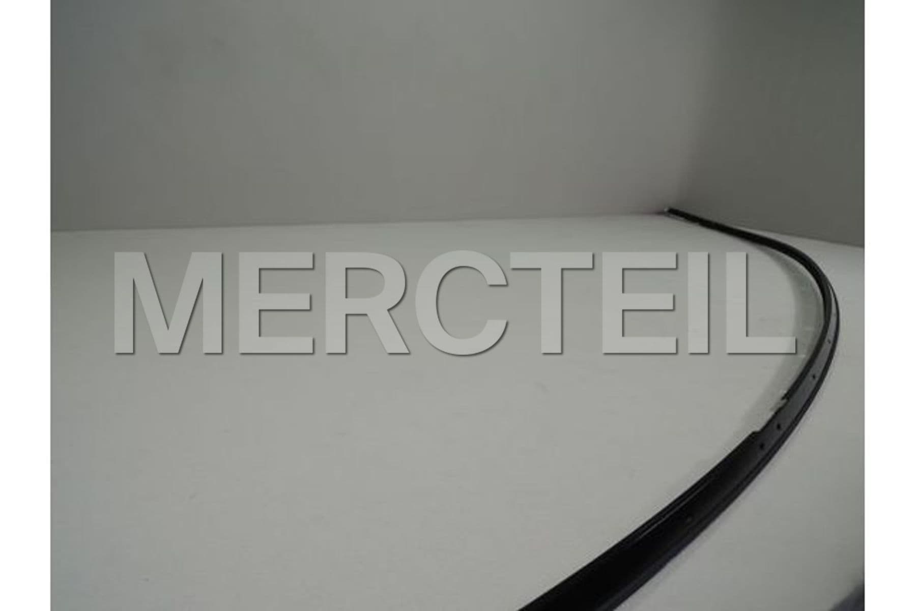 Buy the spare part Mercedes-Benz A23867096002B16 moulding