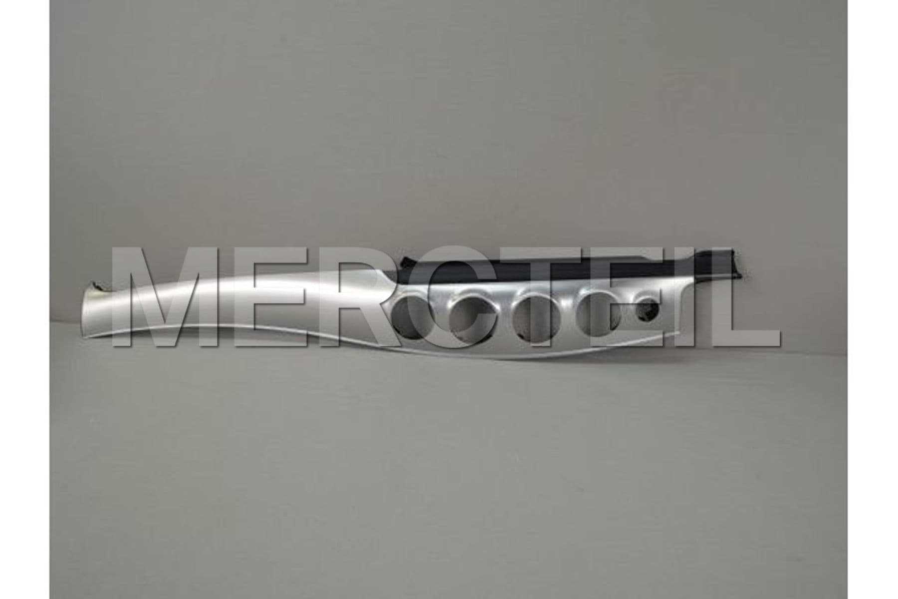 A2386809300 MERCEDES-BENZ TRIM STRIP