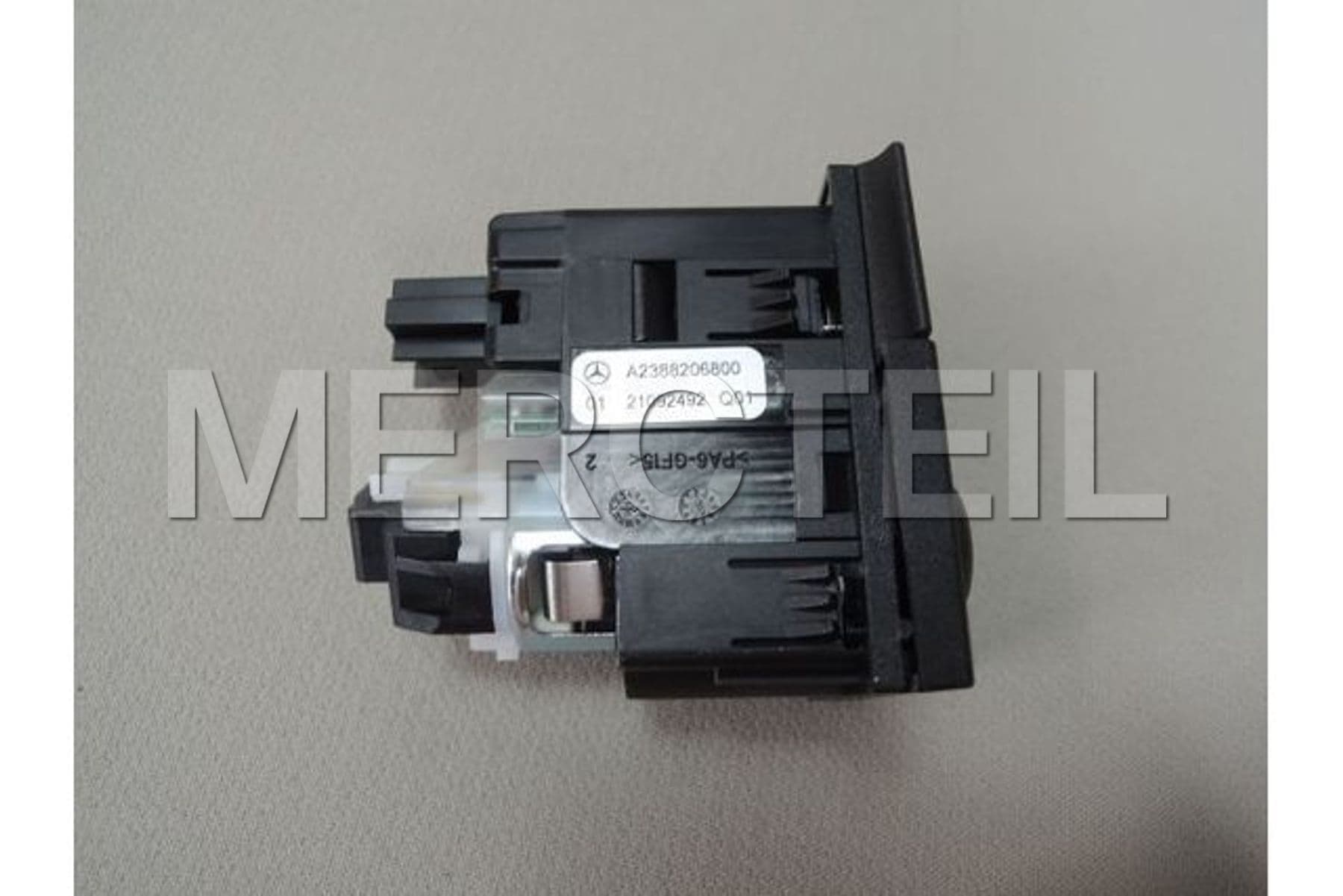 A2388206800 MERCEDES-BENZ MULTIMEDIA CONN. UNIT