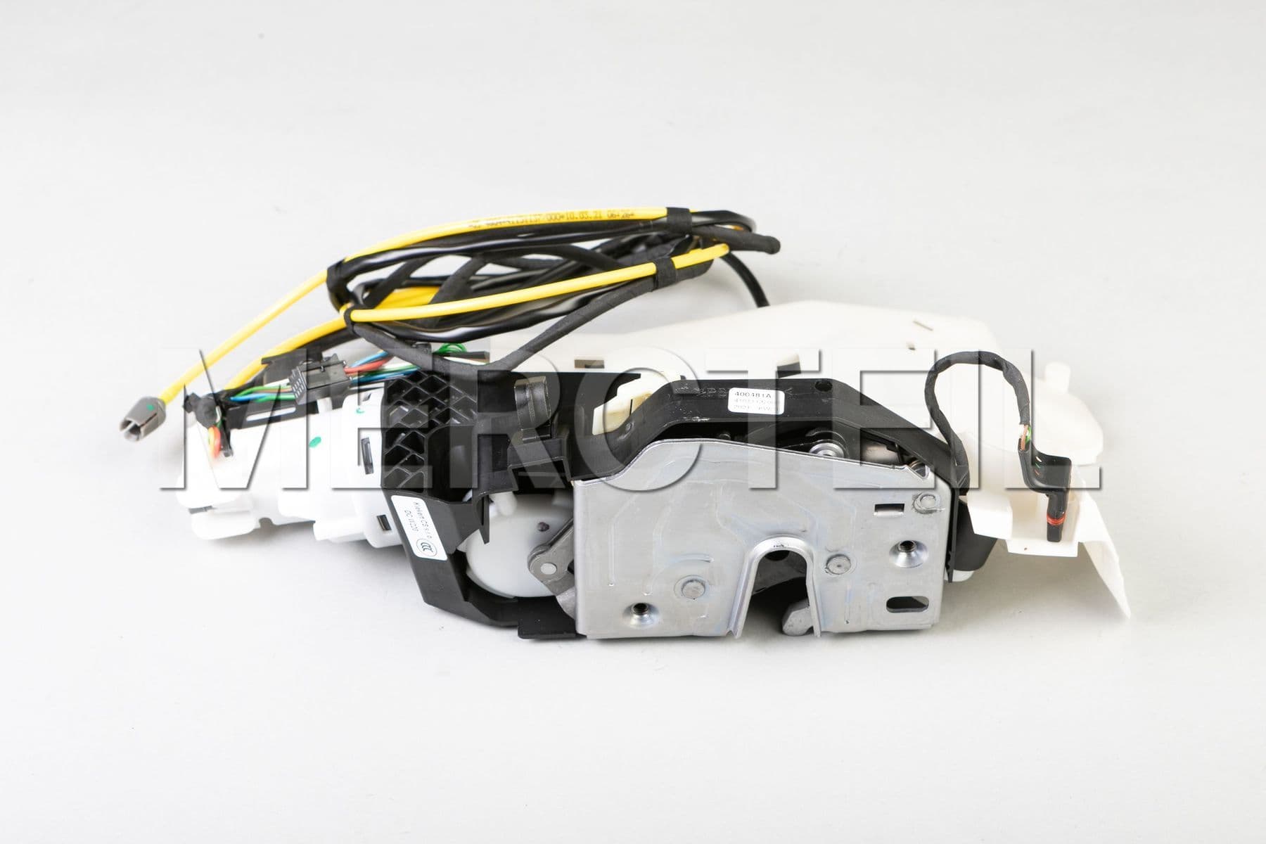 A2407200535 MERCEDES-BENZ SCHLOSS