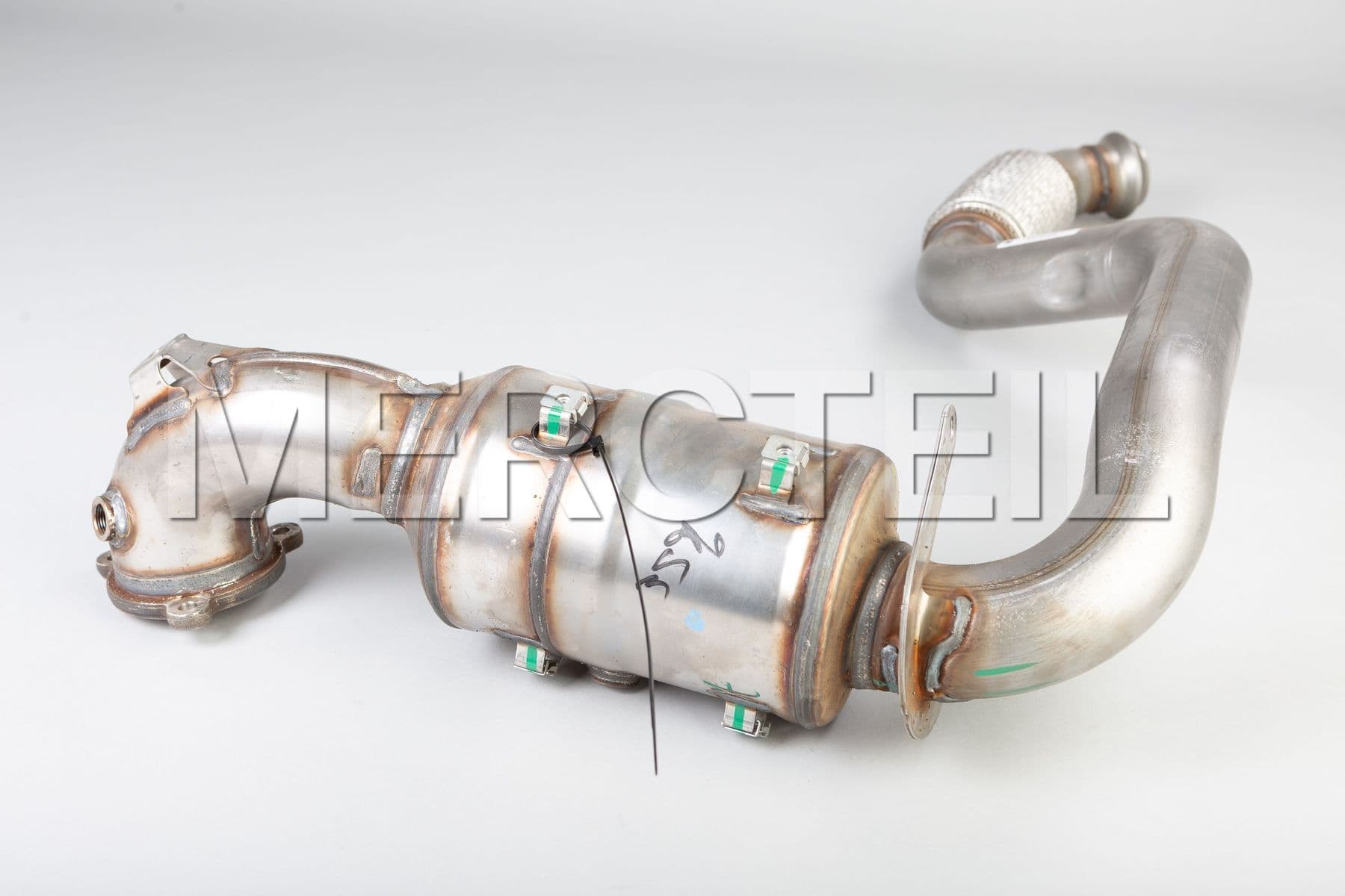 Buy the spare part Mercedes-Benz A2464901010 exhaust line