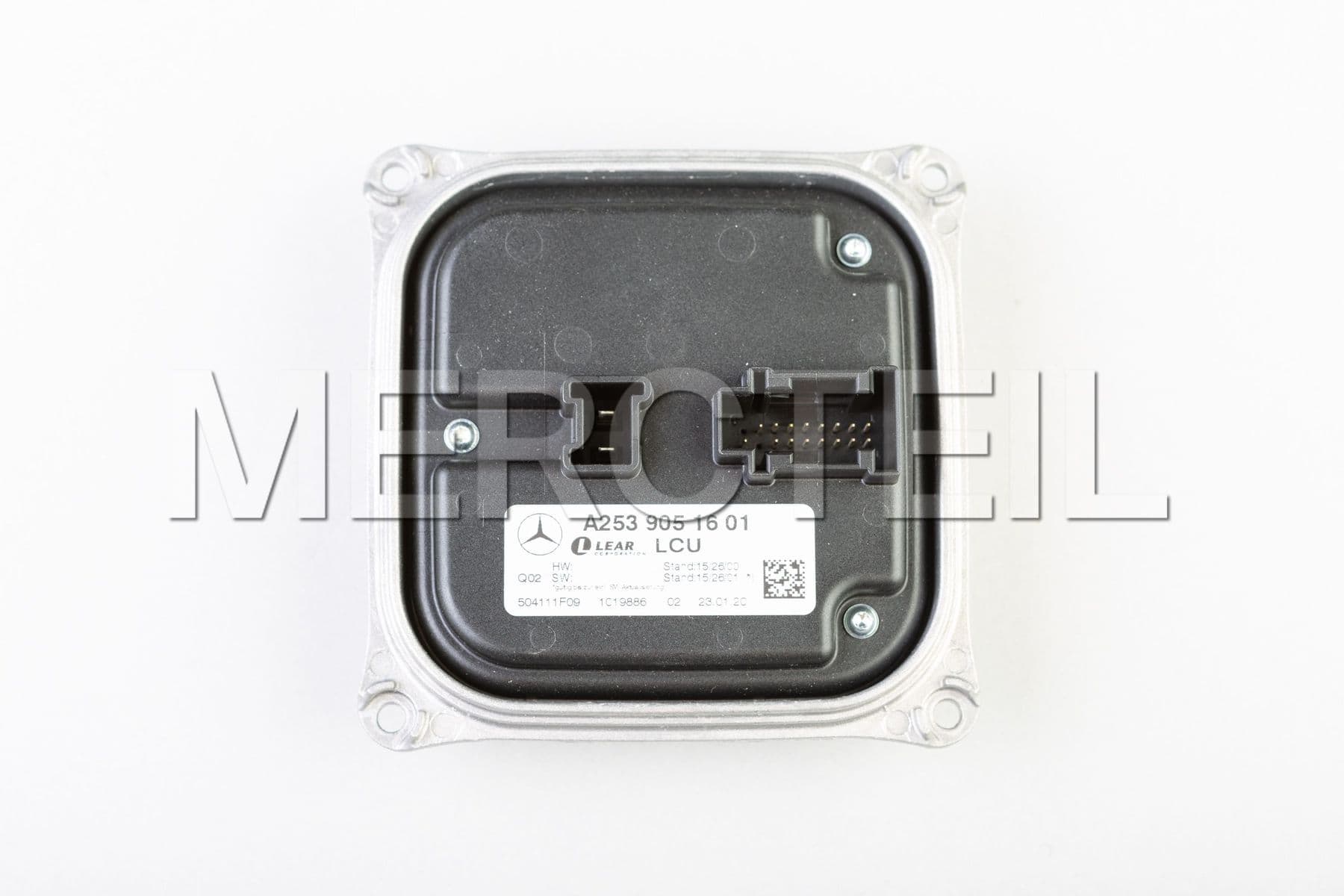 Buy the spare part MercedesBenz A2539051601 voltage converter