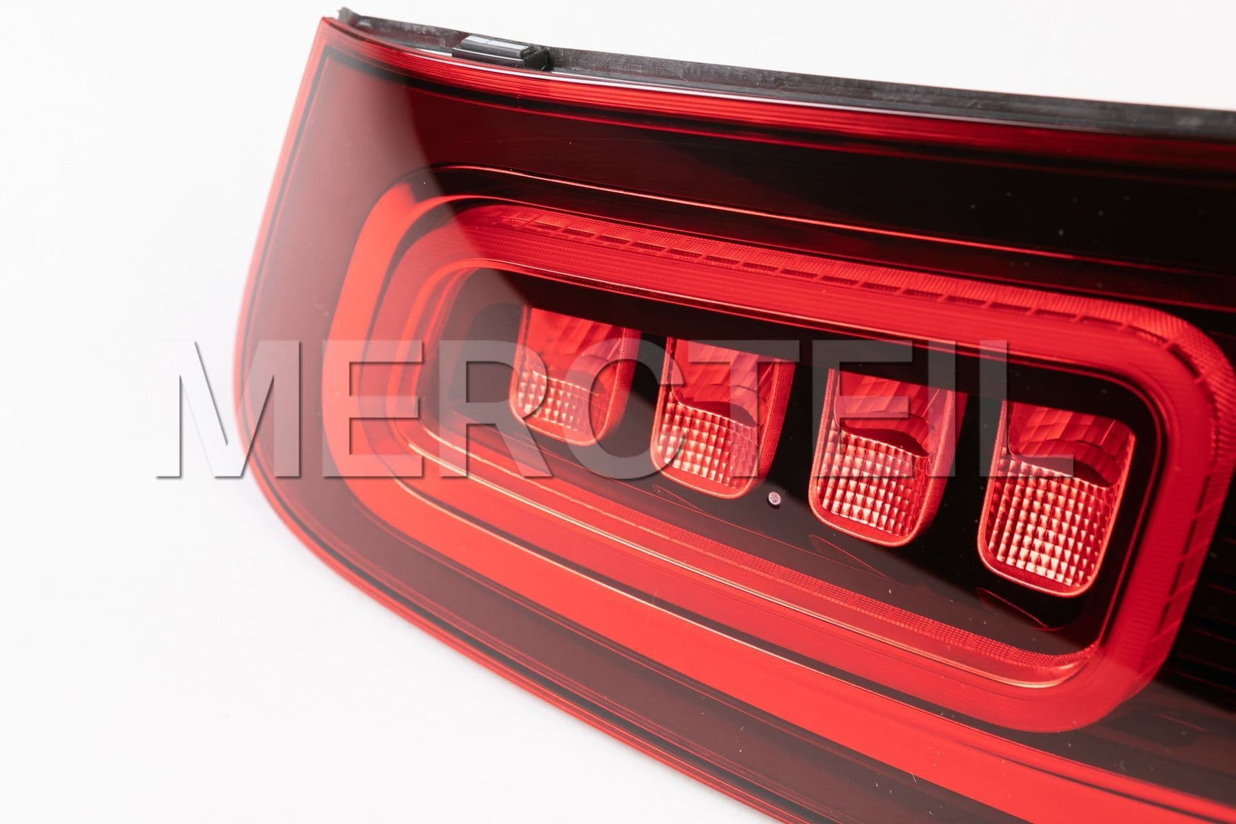 A2539060502 MERCEDES-BENZ REAR LAMP COMBINATION