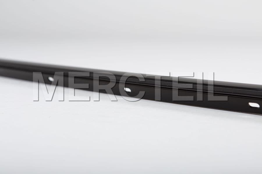 Buy the spare part Mercedes-Benz A2576731000 trim strip