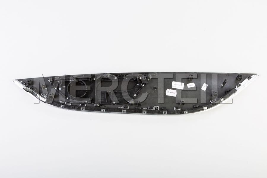 a-2577208907-mercedes-benz- 