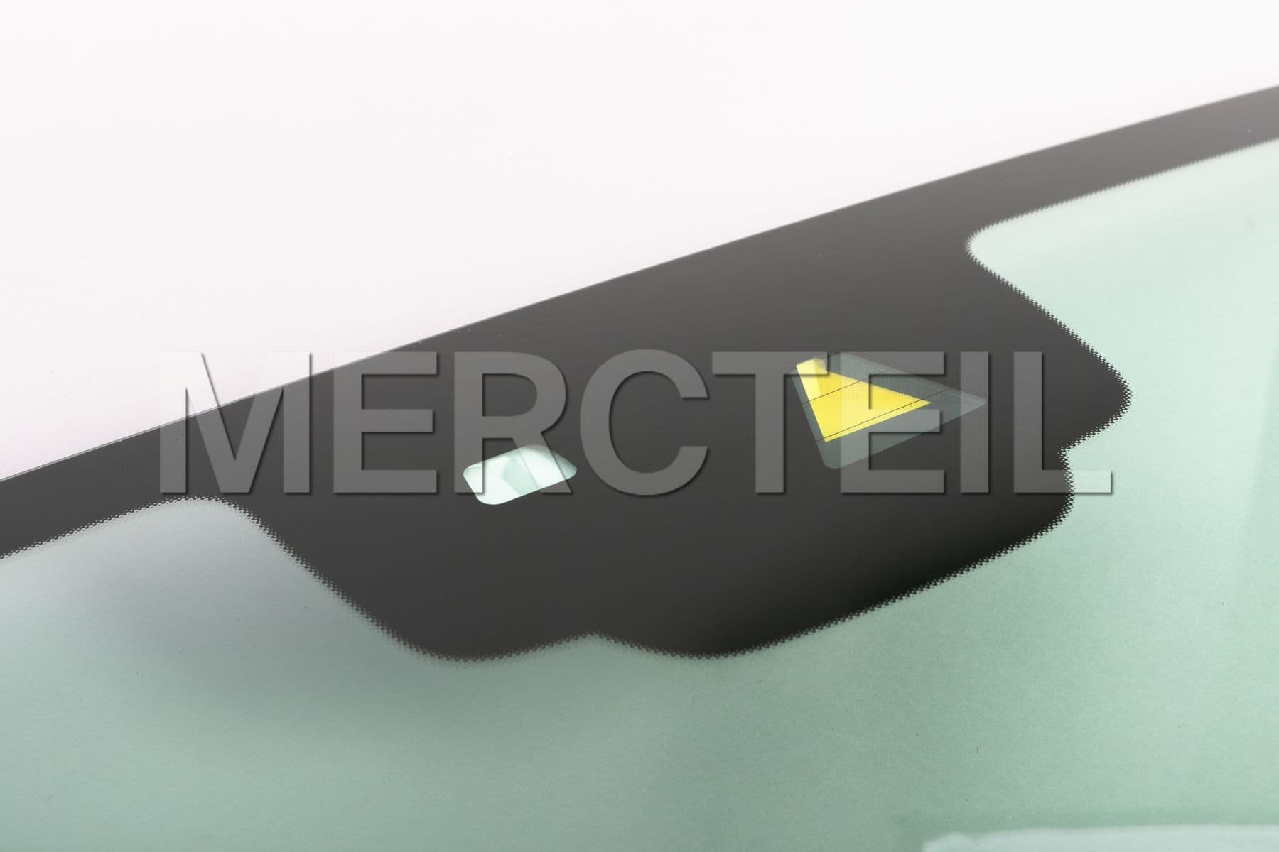 A2926700200 MERCEDES-BENZ WINDSHIELD