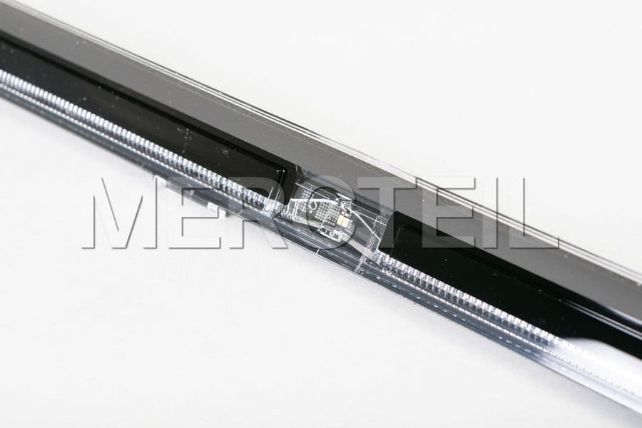 Buy the spare part Mercedes-Benz A2969068903 entrance light