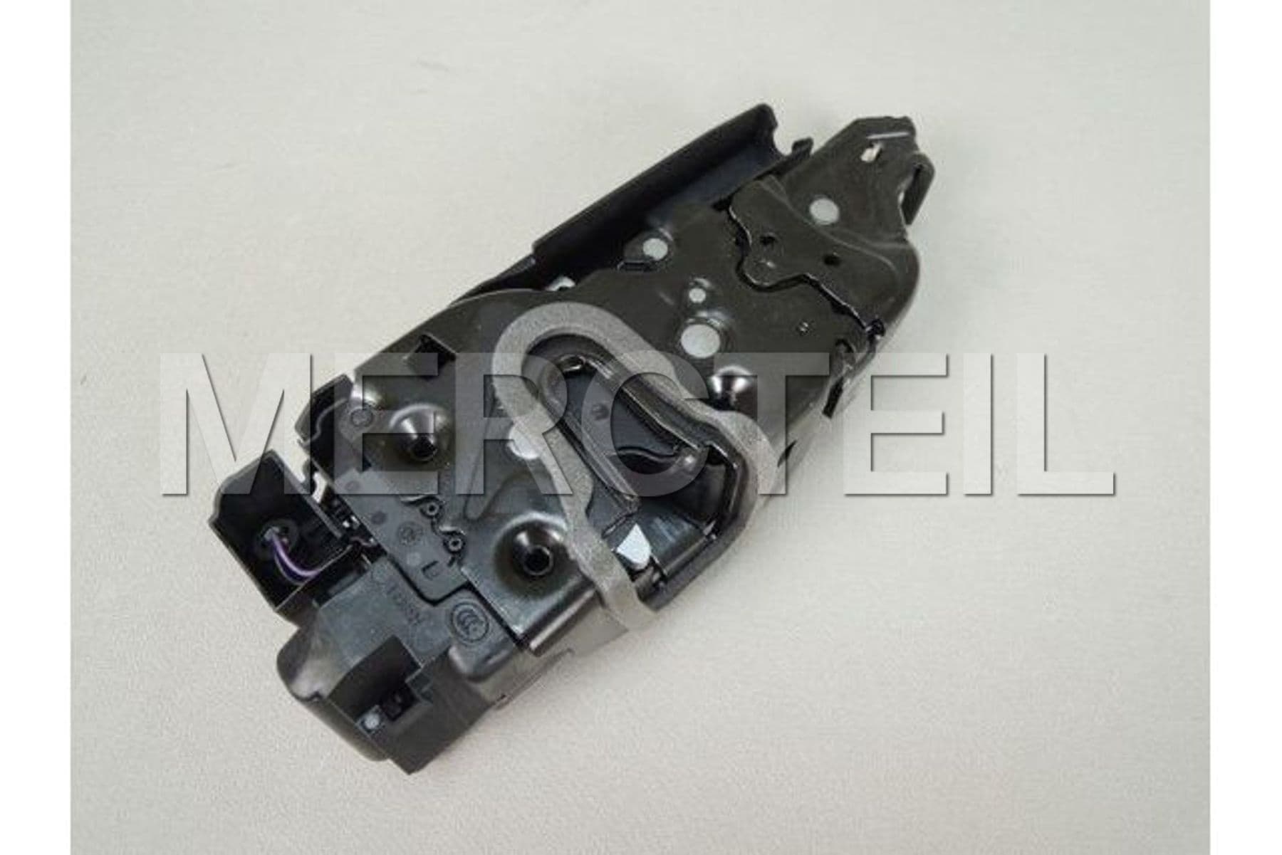 A447730113528 MERCEDES-BENZ TUERSCHLOSS