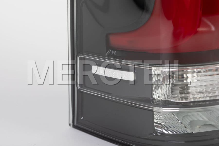 Buy the spare part Mercedes-Benz A4478204202 light strip