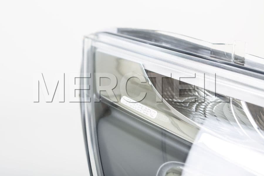Buy the spare part Mercedes-Benz A4479065400 headlamp unit