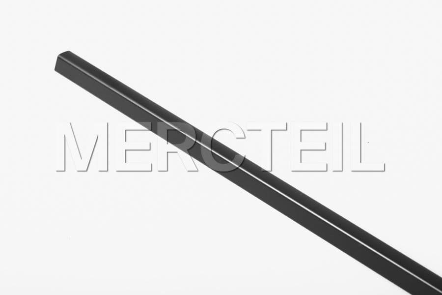 Buy the spare part Mercedes-Benz A4616982200 drip rail