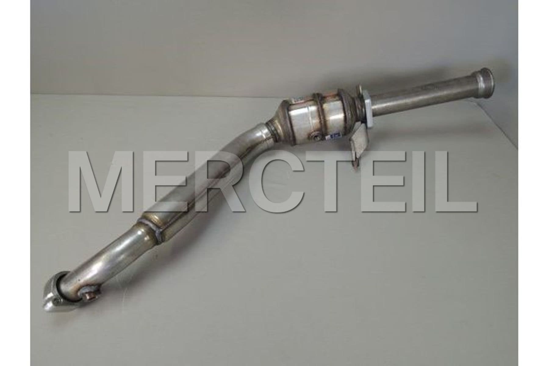 Buy the spare part Mercedes-Benz A4634908419 exhaust pipe
