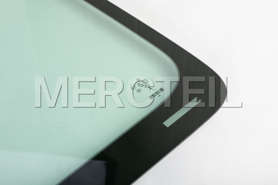 Buy the spare part Mercedes-Benz A4636703900 windshield