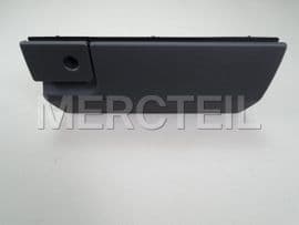A46368015139E38 MERCEDES-BENZ GLOVE COMPARTMENT HOUSING