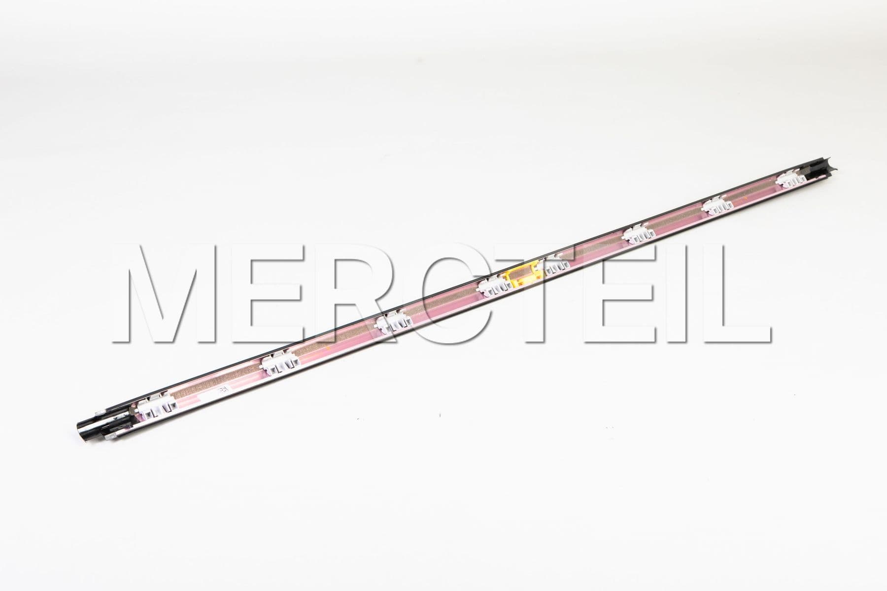 A4636987800647C45 MERCEDES-BENZ TRIM STRIP