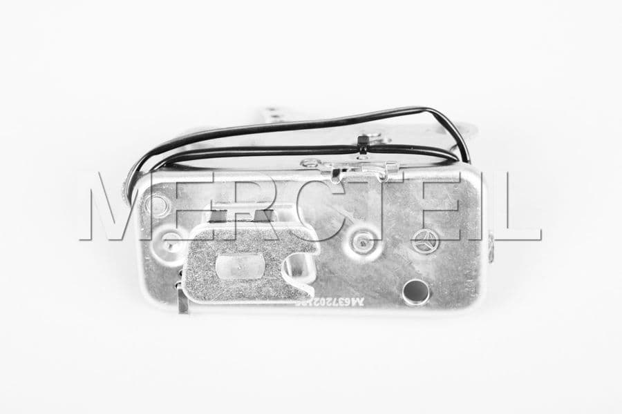 Buy the spare part Mercedes-Benz A4637201935 door lock