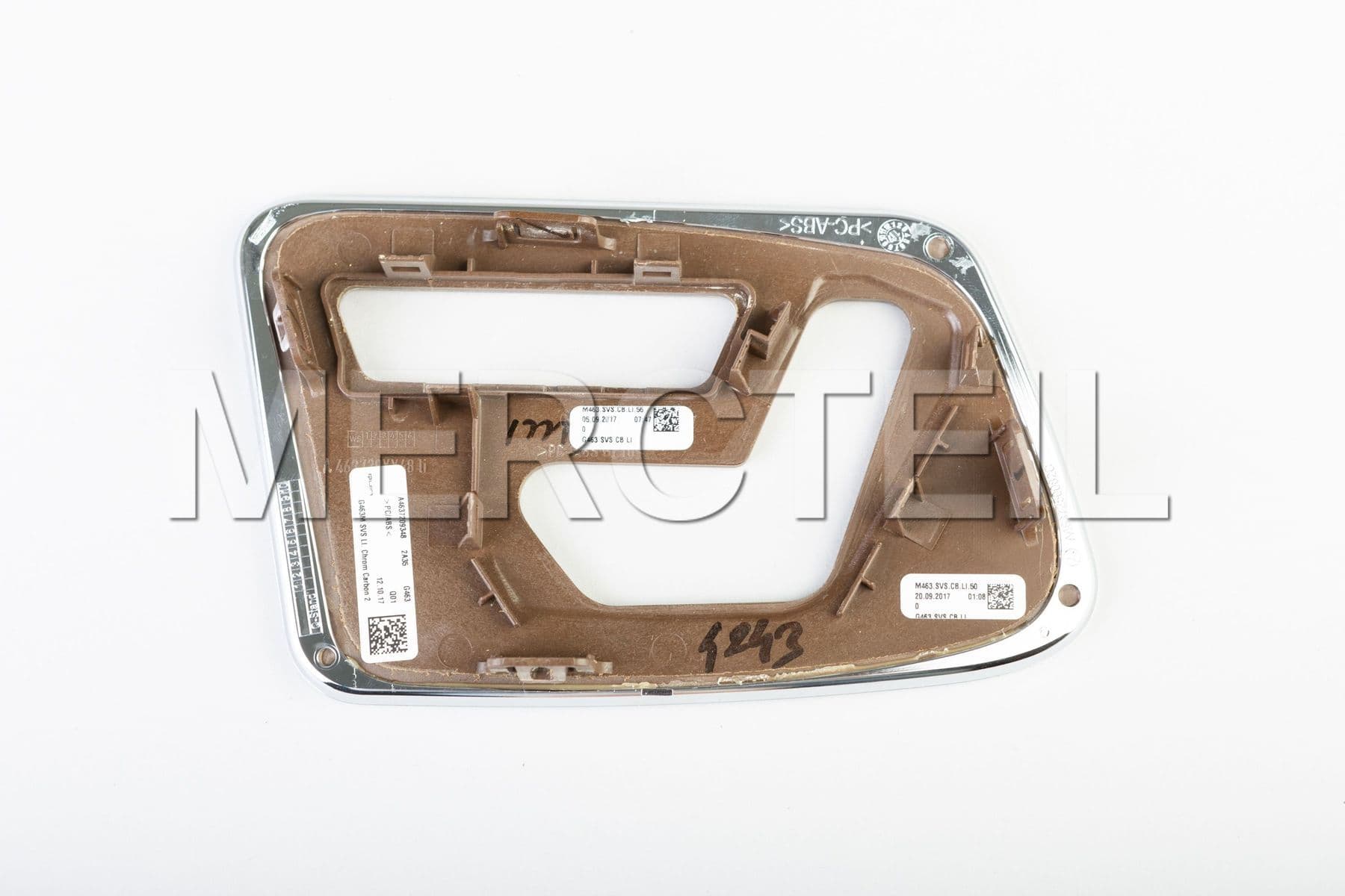 Buy the spare part Mercedes-Benz A46372093482A35 molding for switch