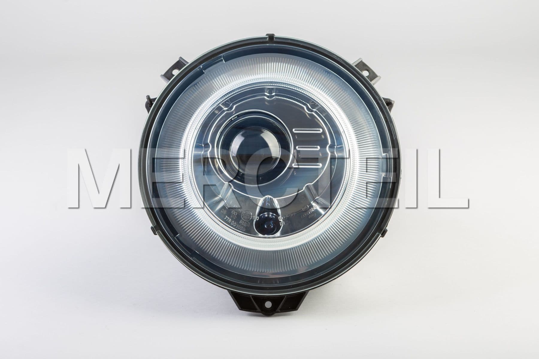 Buy the spare part Mercedes-Benz A4638207003 headlamp