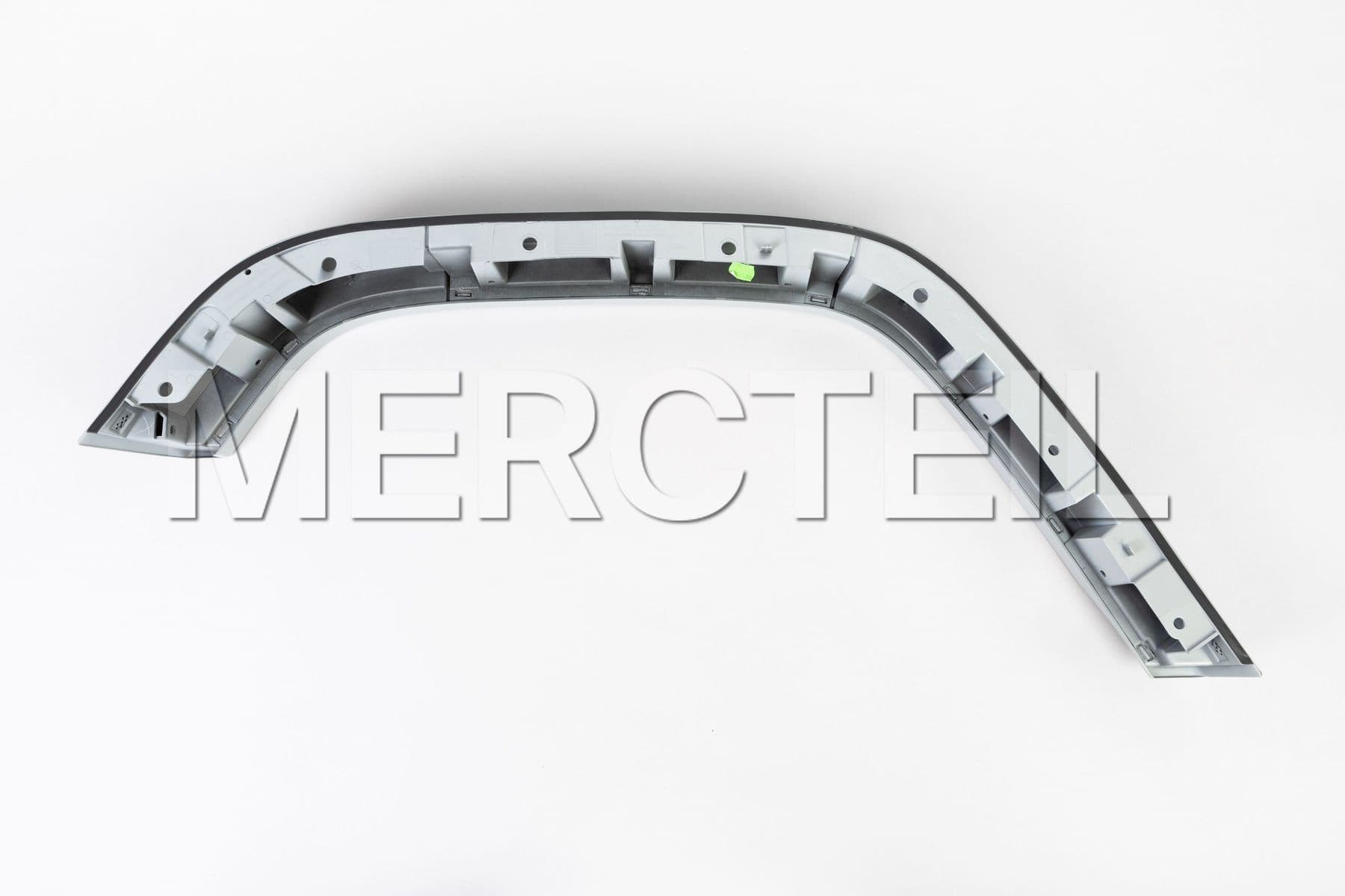 Buy the spare part Mercedes-Benz A46388054039999 fender