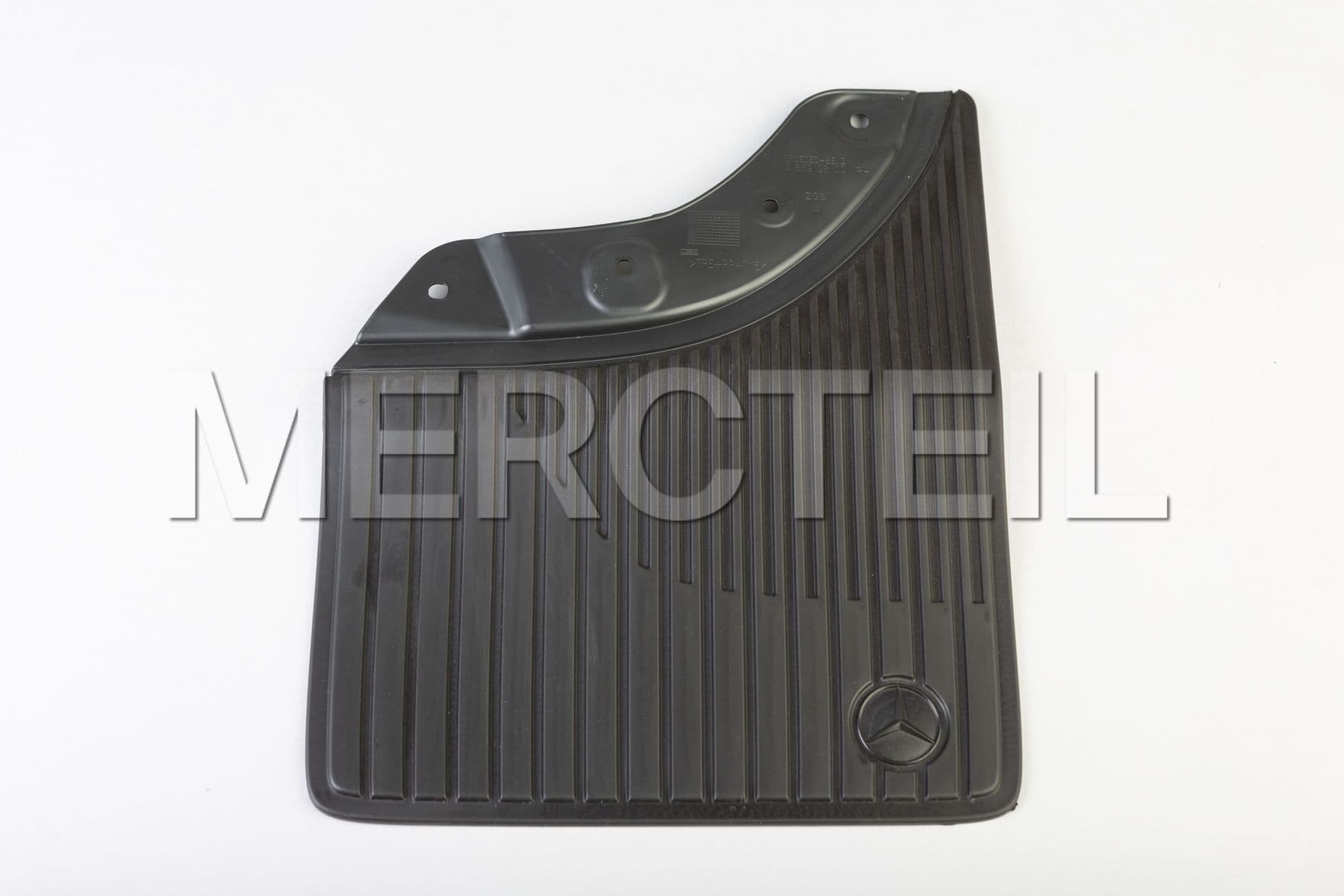 A46388928007C45 MERCEDES-BENZ MUD FLAP