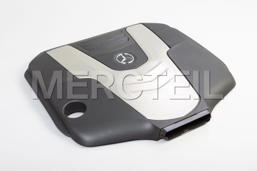 Buy the spare part Mercedes-Benz A6420107267 engine cover