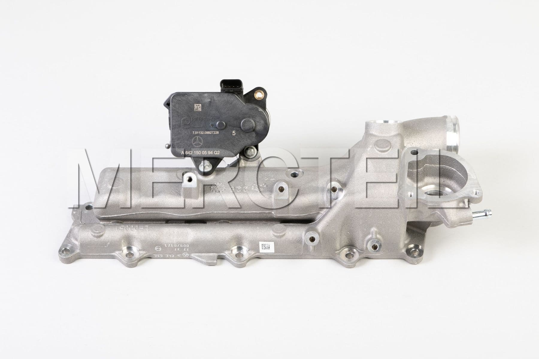 Buy the spare part Mercedes-Benz A6420907737 charge air distribution