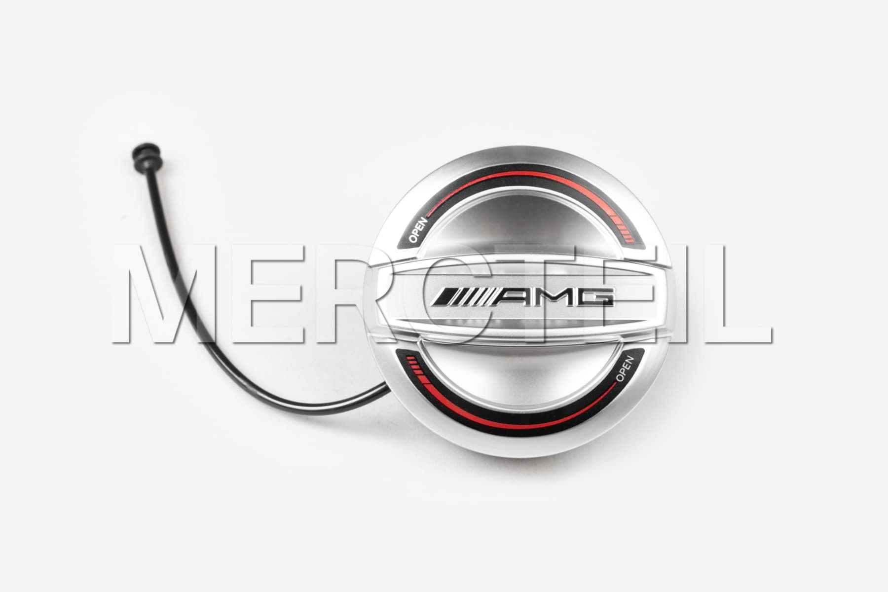 AMG Tankdeckel Chrom mit roten Einsätzen Original Mercedes-AMG (Teilenummer: A0004703301)