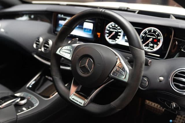 AMG Performance Leather Steering Wheel With Alcantara Insections for S-Class