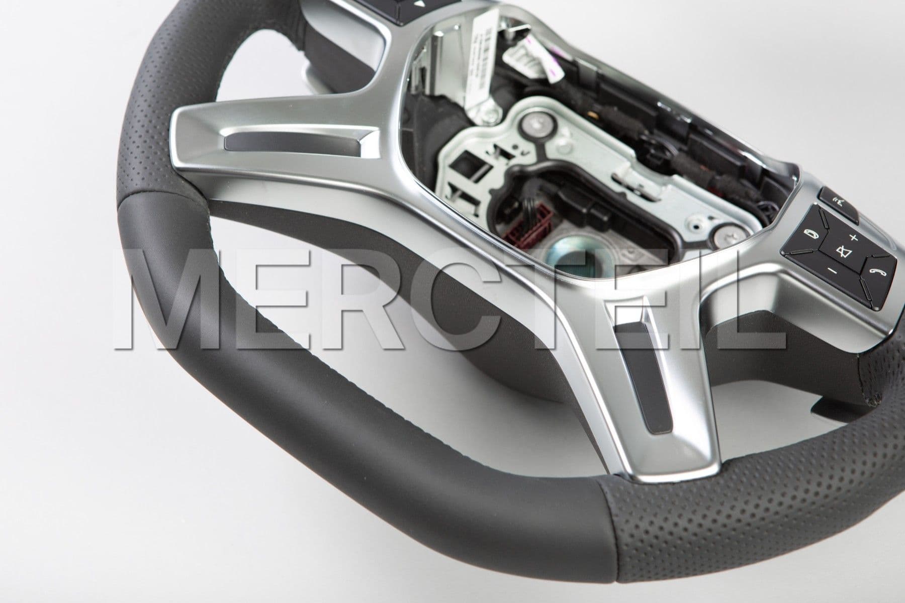 AMG SUV Leather Steering Wheel Genuine Mercedes AMG (part number: A16646008189E38)
