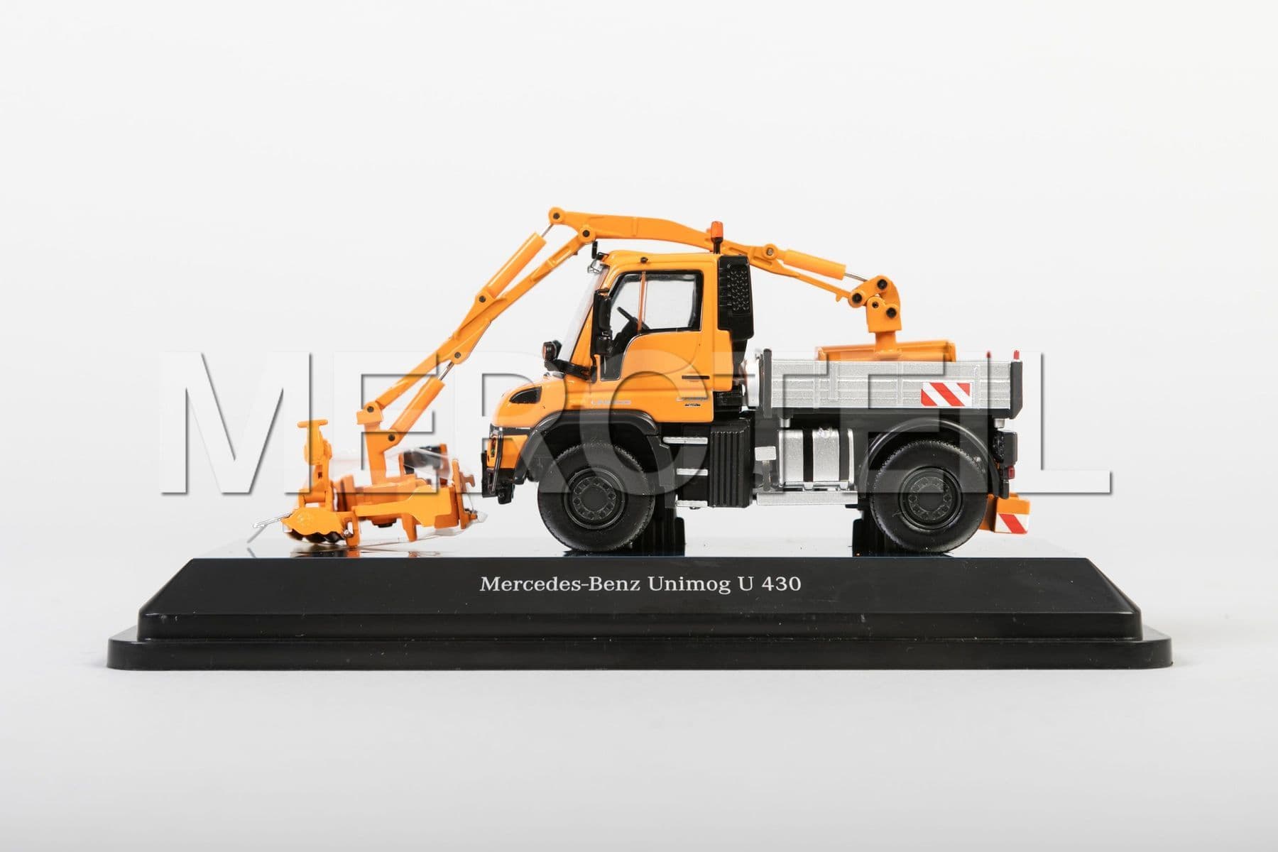 B66004134 MERCEDES-BENZ UNIMOG 400