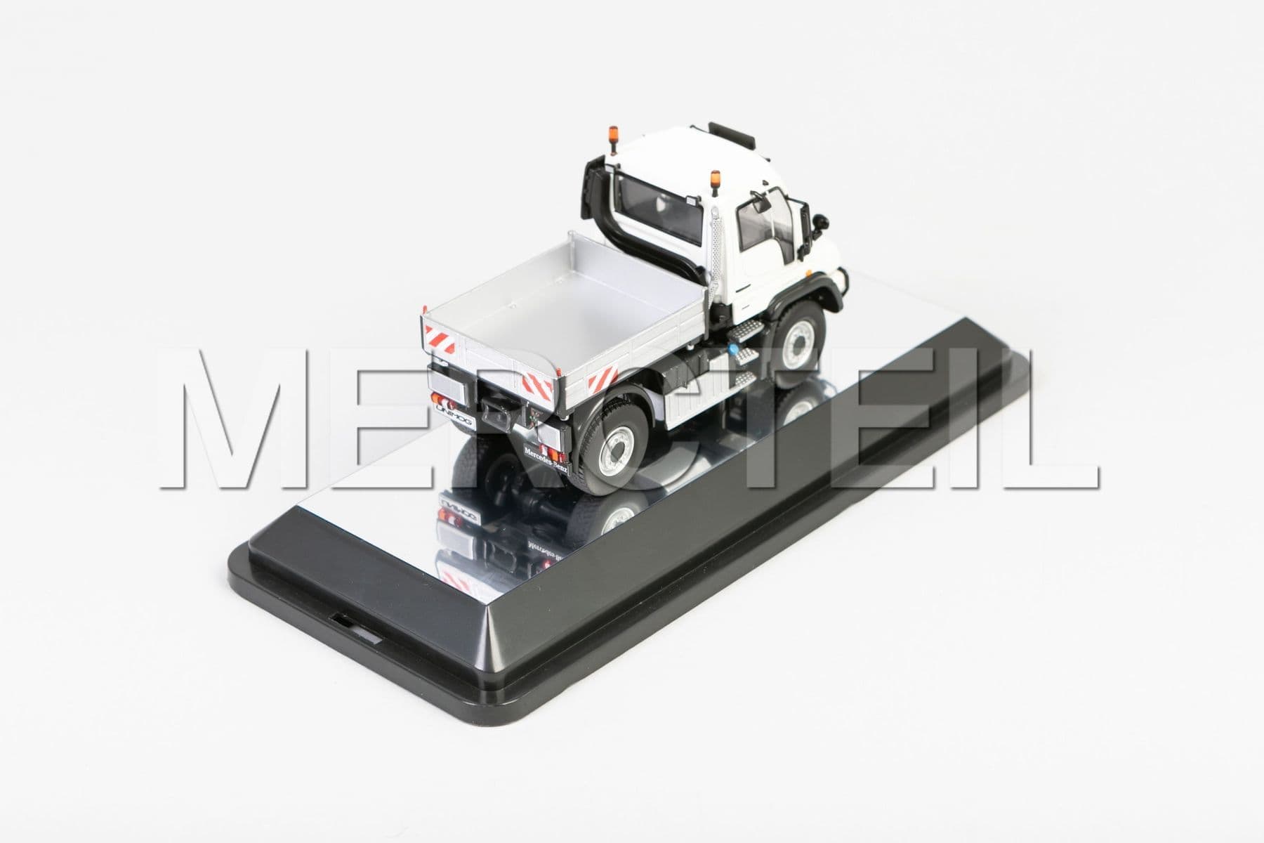 Buy the spare part Mercedes-Benz B66004153 unimog 400