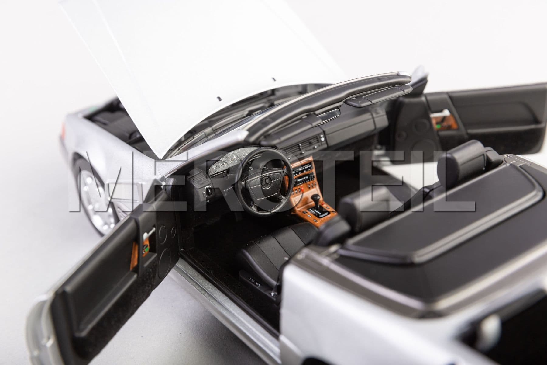 B66040656 MERCEDES-BENZ MB 500 SL. R129