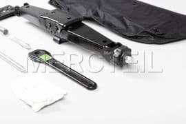 B6685079128 MERCEDES-BENZ TOOL KIT