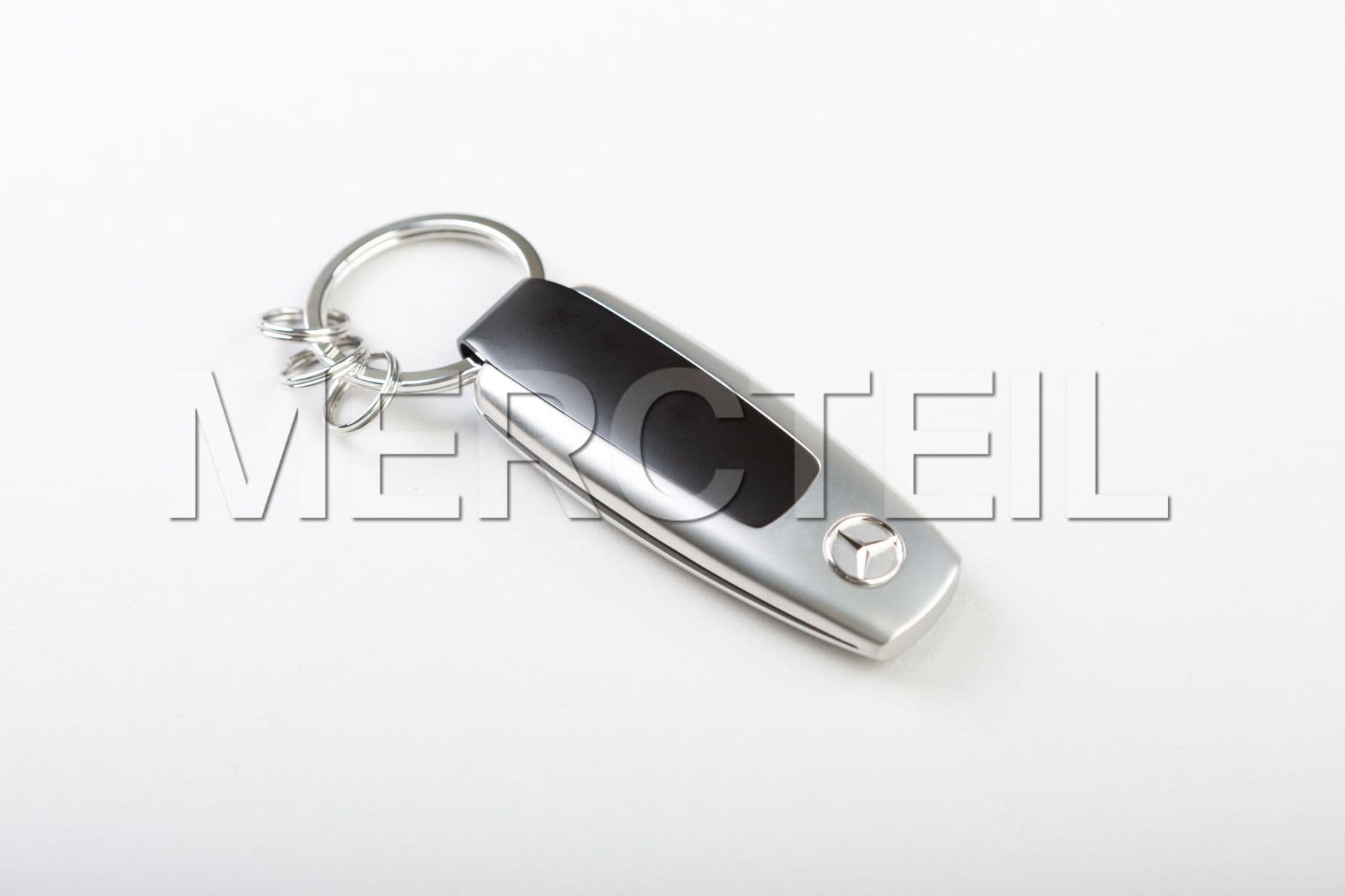 Buy the spare part Mercedes-Benz B66958426 key rings